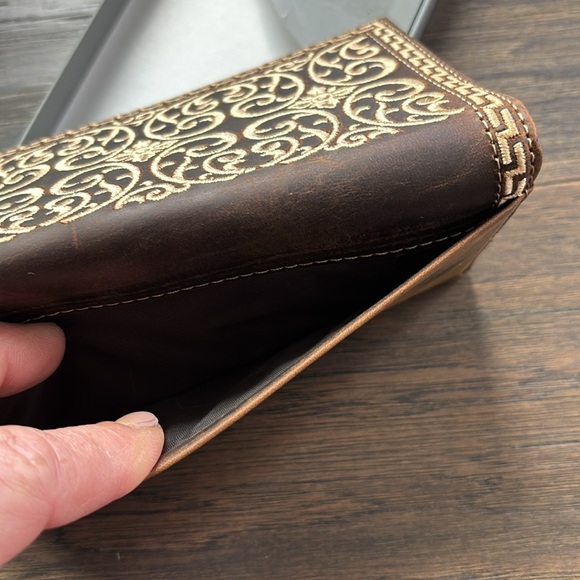 Nocona Belt Co. Rodeo wallet/checkbook cover, genuine leather,embroidered slim - Picture 7 of 9